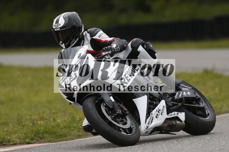 /Archiv-2024/13 22.04.2024 Plüss Moto Sport ADR/Freies Fahren/123